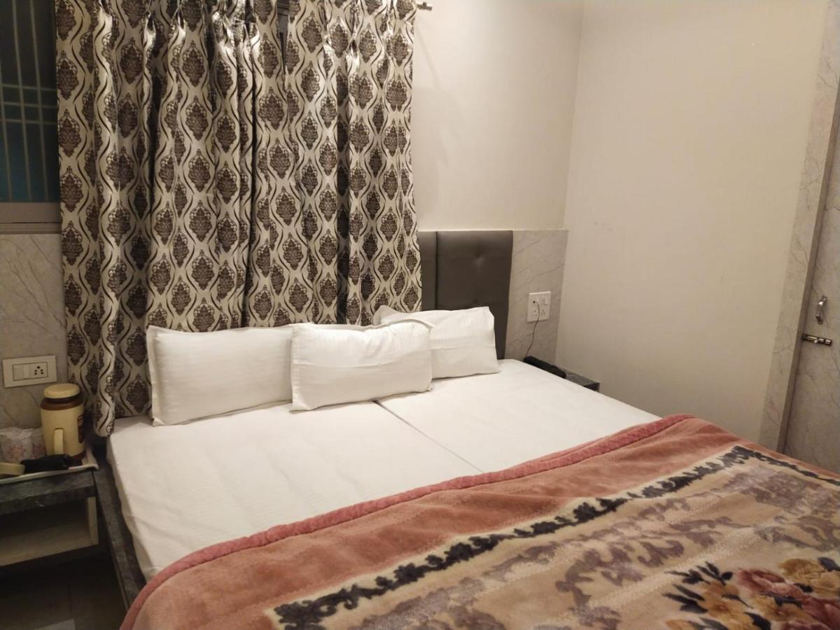 Hotel Gateway Kailash Varanasi Exterior foto