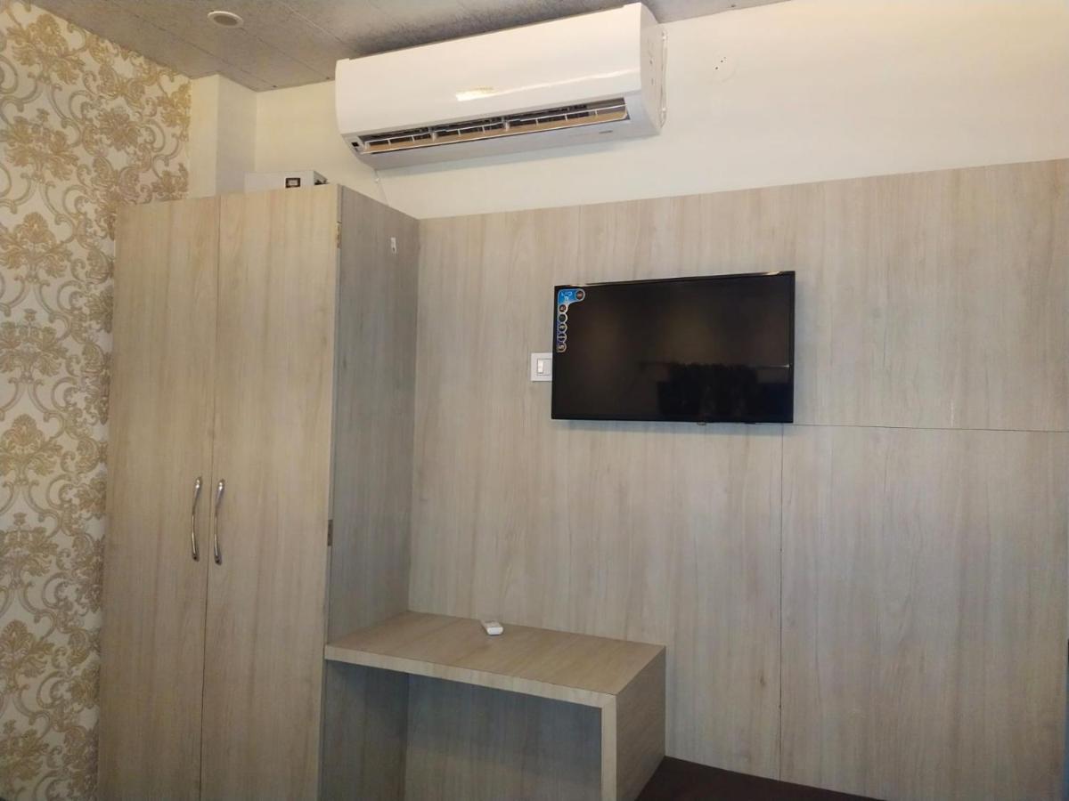 Hotel Gateway Kailash Varanasi Exterior foto